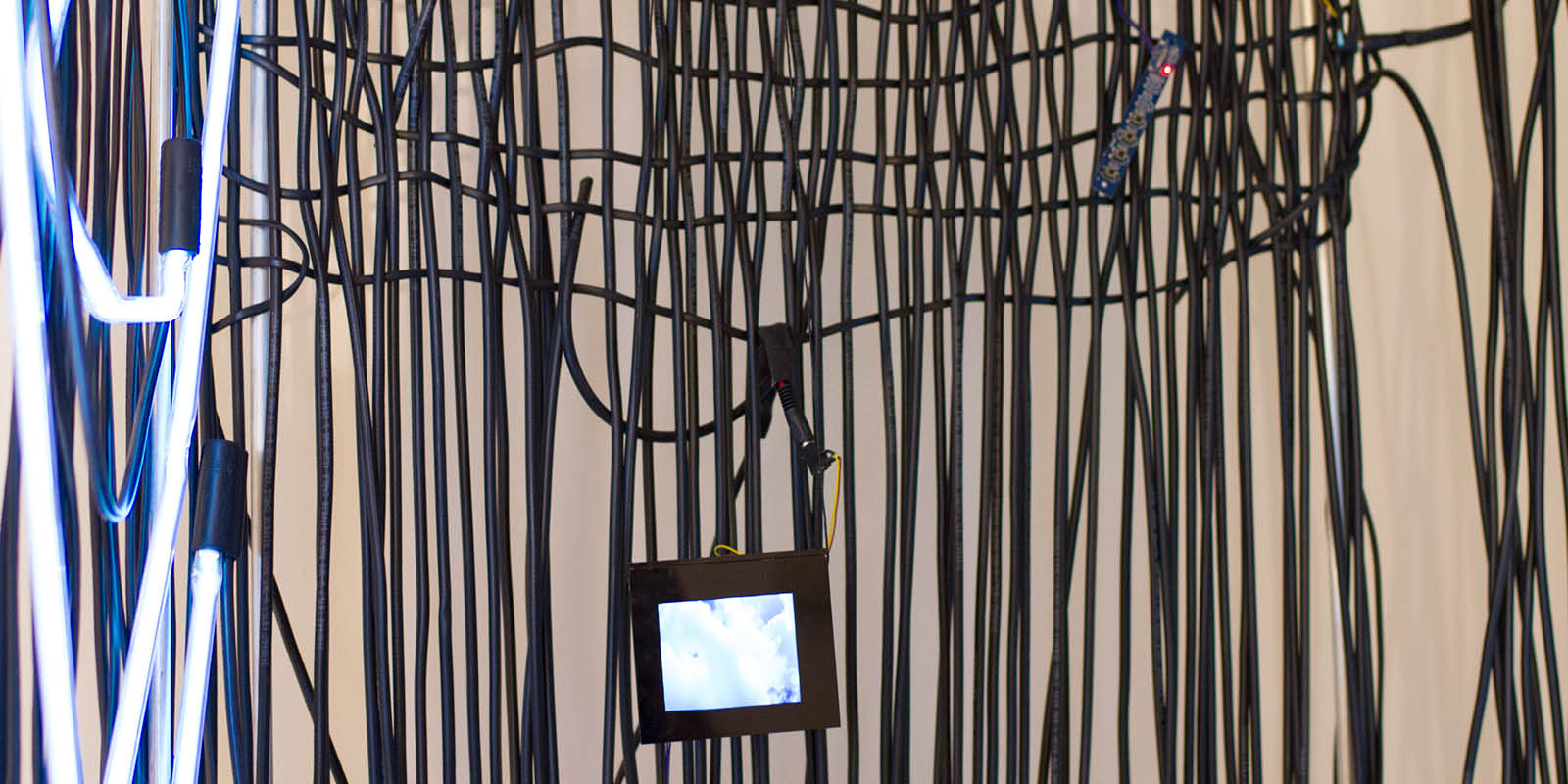 Graciela Cassel, Cloud Machine. Metal, wire, TV, 5 mini-screens.